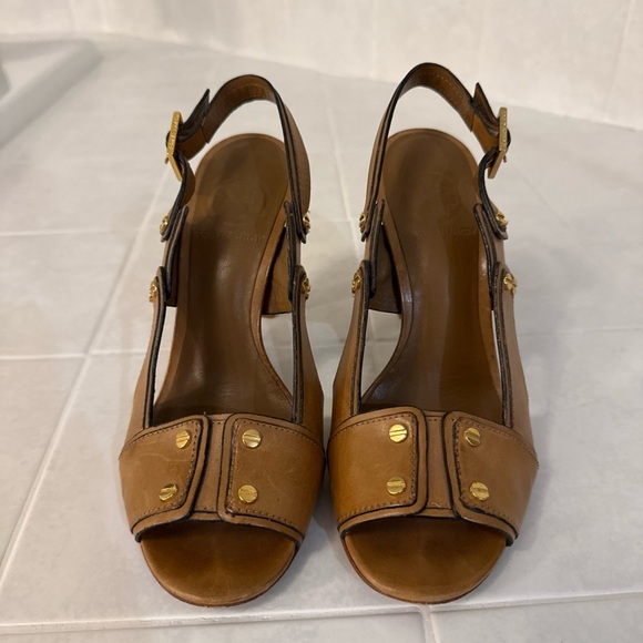 Tory Burch Tan Leather Heels with Gold Accents - Picture 2 of 7